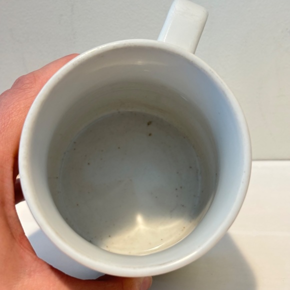 Vintage Curious George Mug 1997 Santa Barbara Ceramic Yellow Beach Ball 90s CHIP - Picture 6 of 7